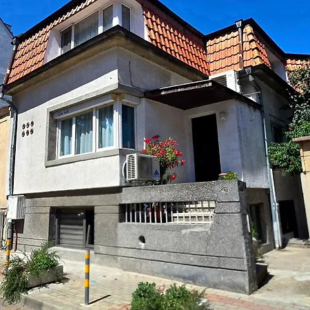 Апартамент Old-timer *